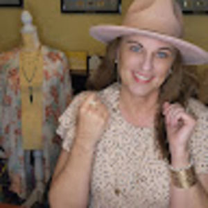 Meet your Posher, Monica